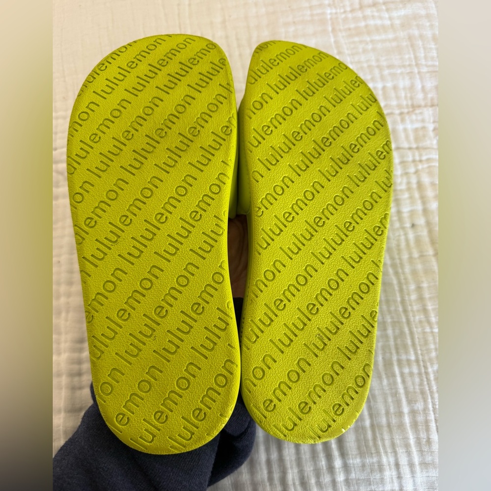 Lululemon Restfeel Women’s Slide Size 8 - Picture 6 of 7
